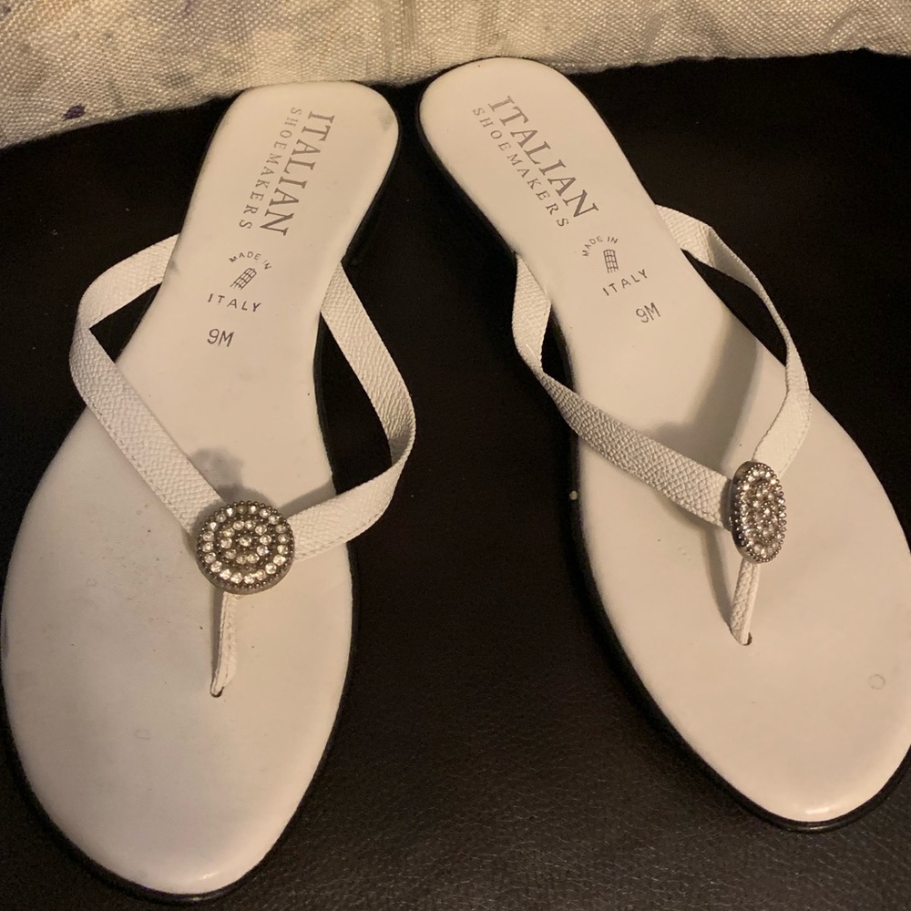 Italian Shoemakers white leather flip flops
